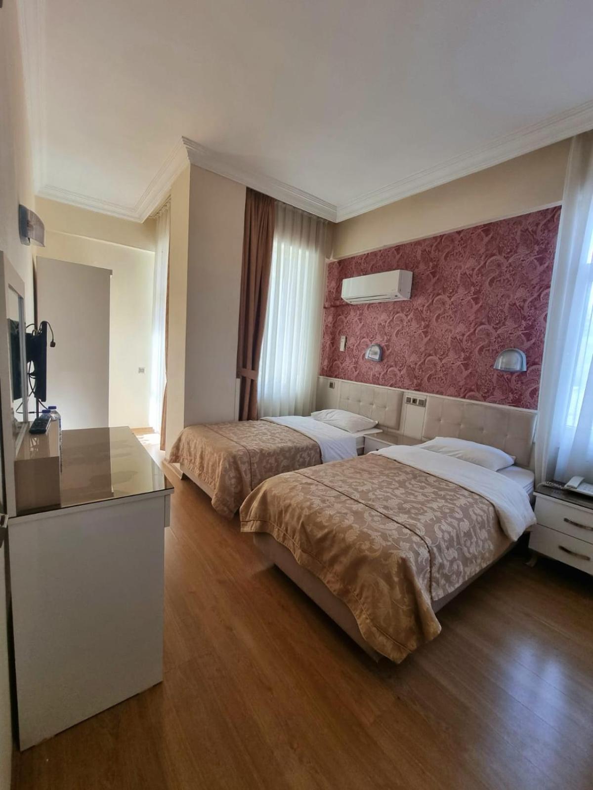 Perlo Hotel City Анталия Екстериор снимка