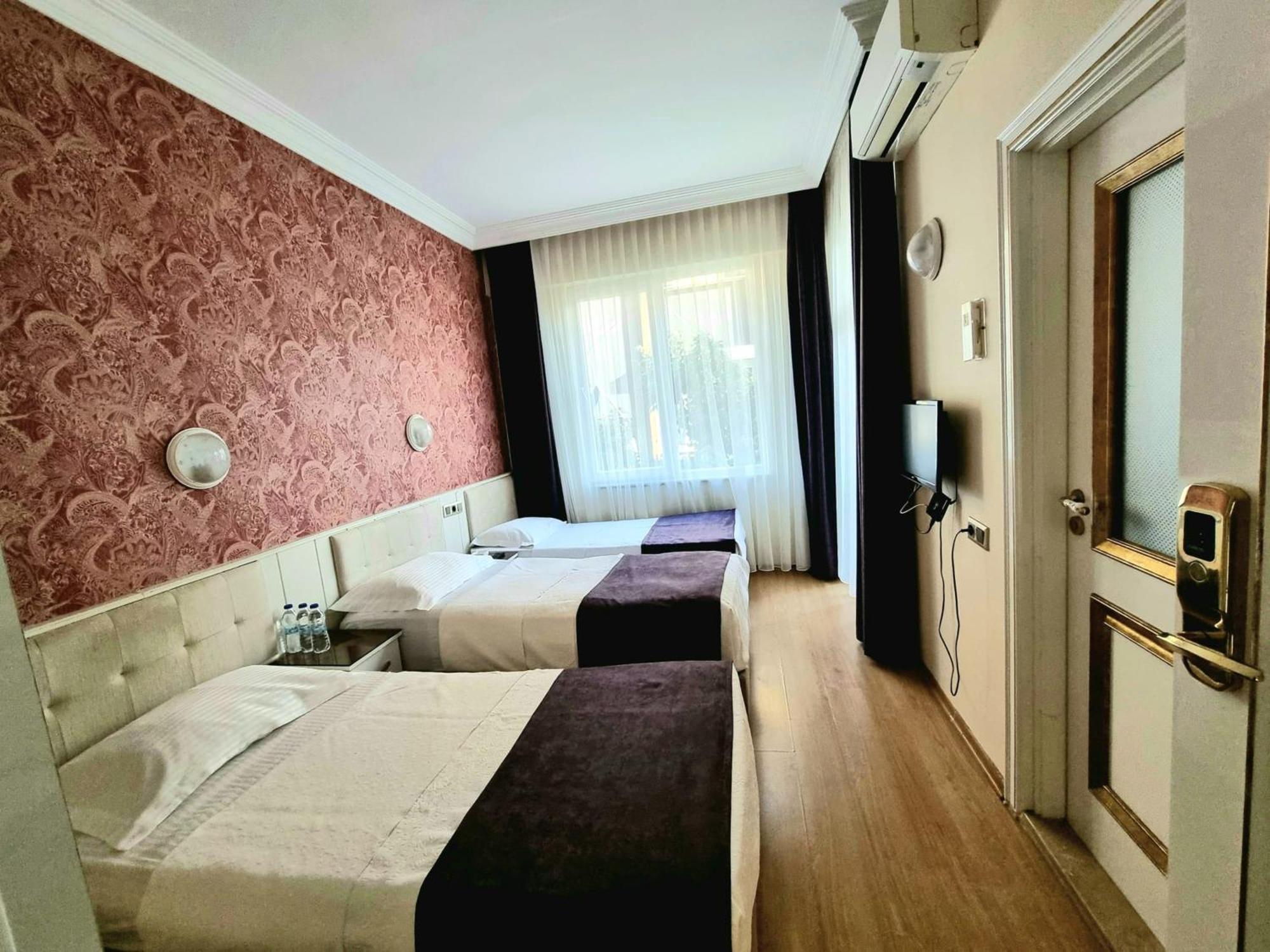 Perlo Hotel City Анталия Екстериор снимка