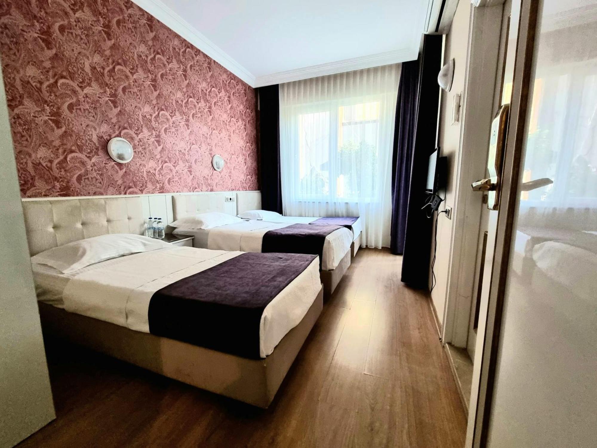 Perlo Hotel City Анталия Екстериор снимка