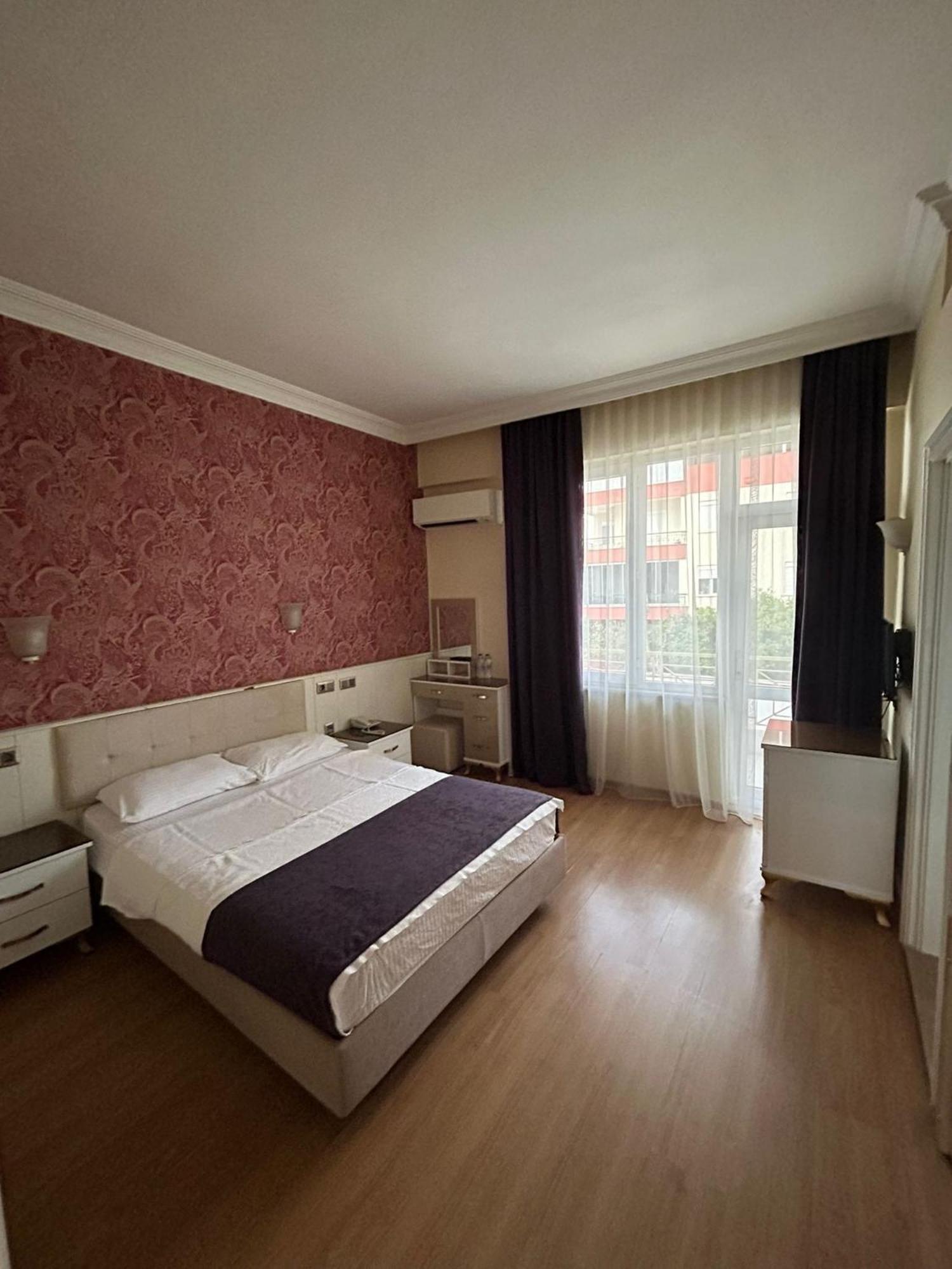 Perlo Hotel City Анталия Екстериор снимка
