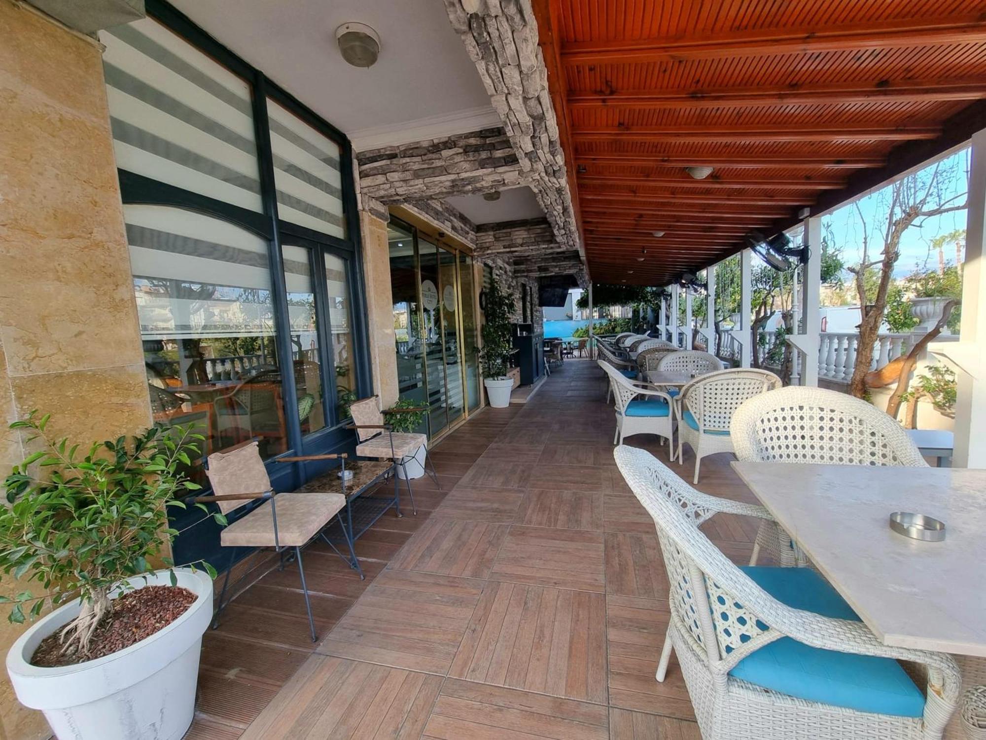 Perlo Hotel City Анталия Екстериор снимка