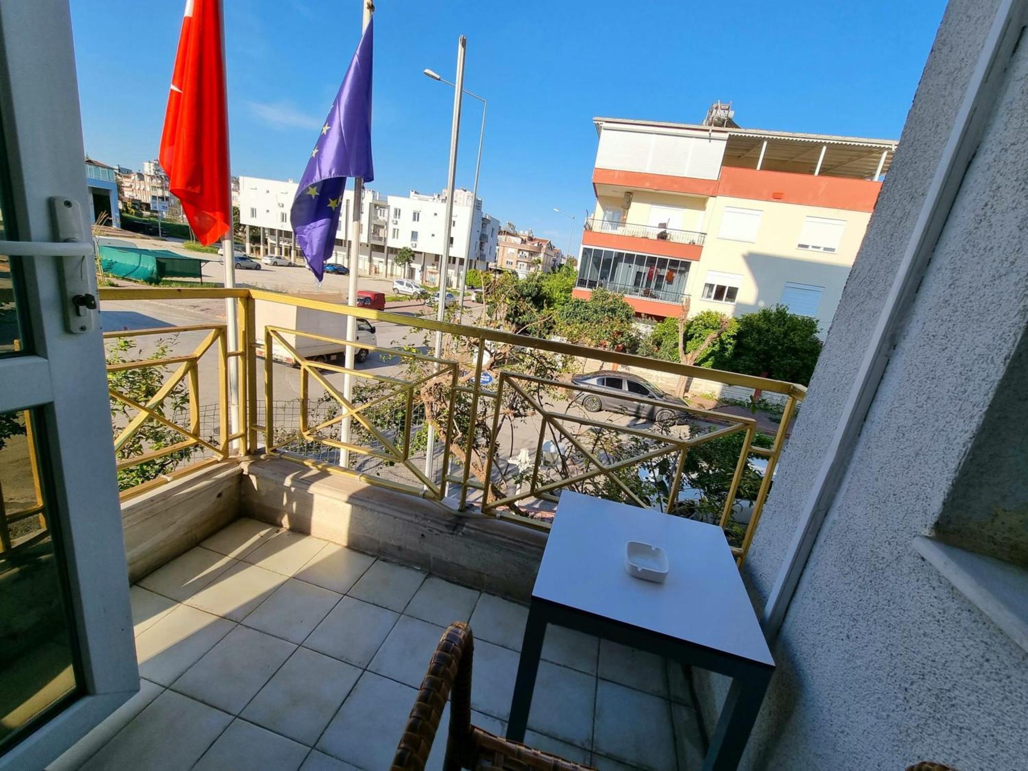 Perlo Hotel City Анталия Екстериор снимка
