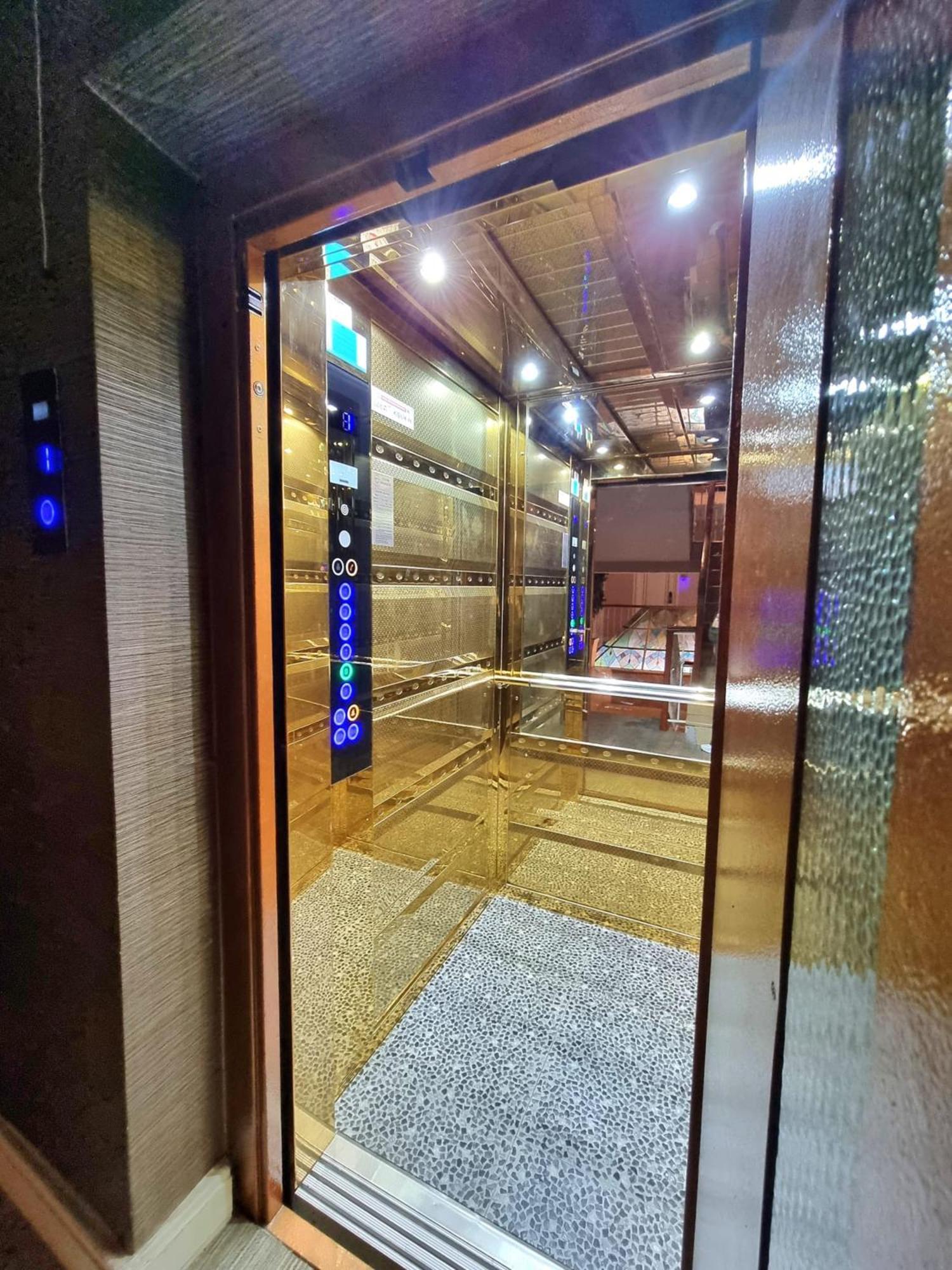 Perlo Hotel City Анталия Екстериор снимка