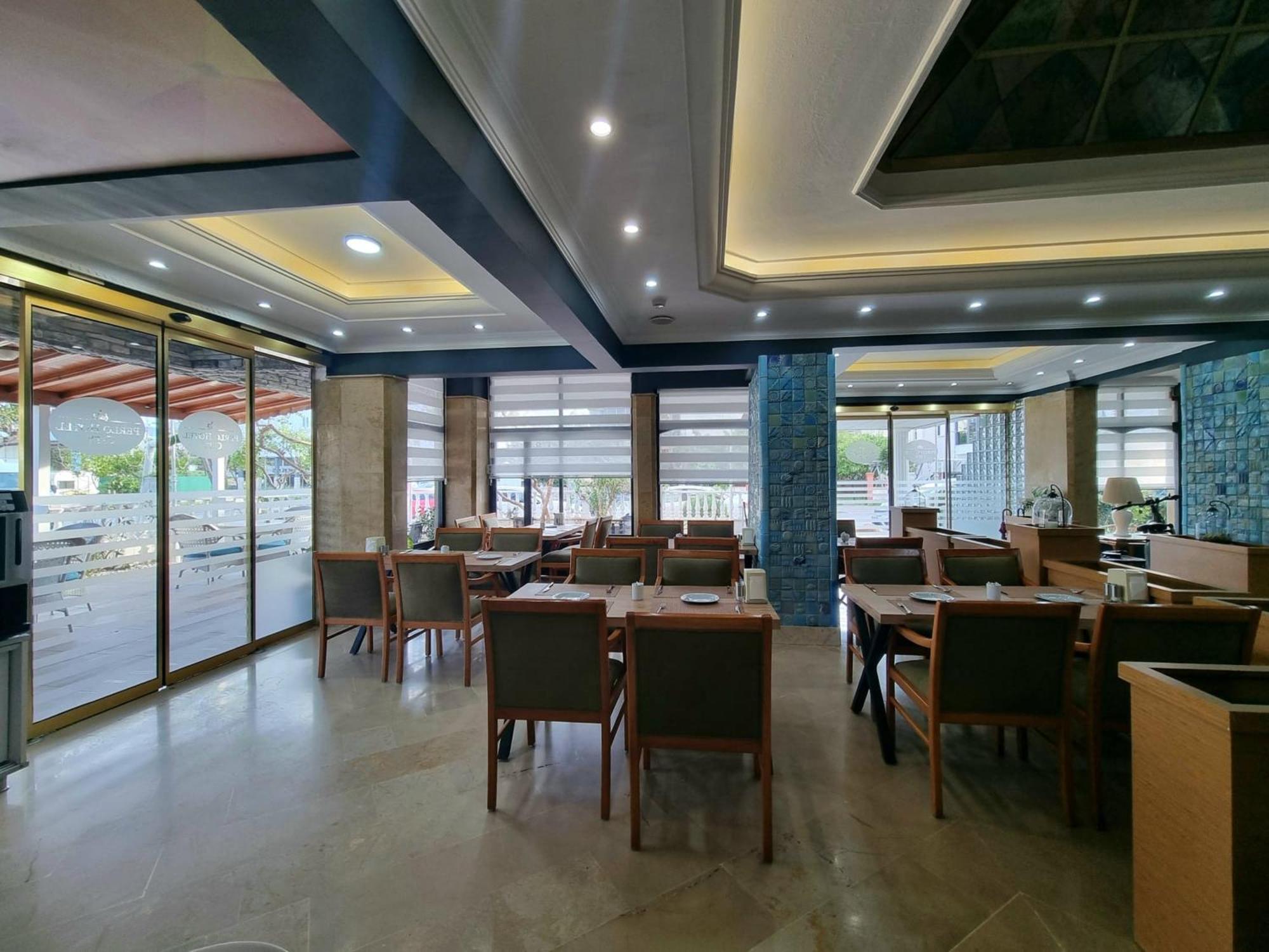 Perlo Hotel City Анталия Екстериор снимка