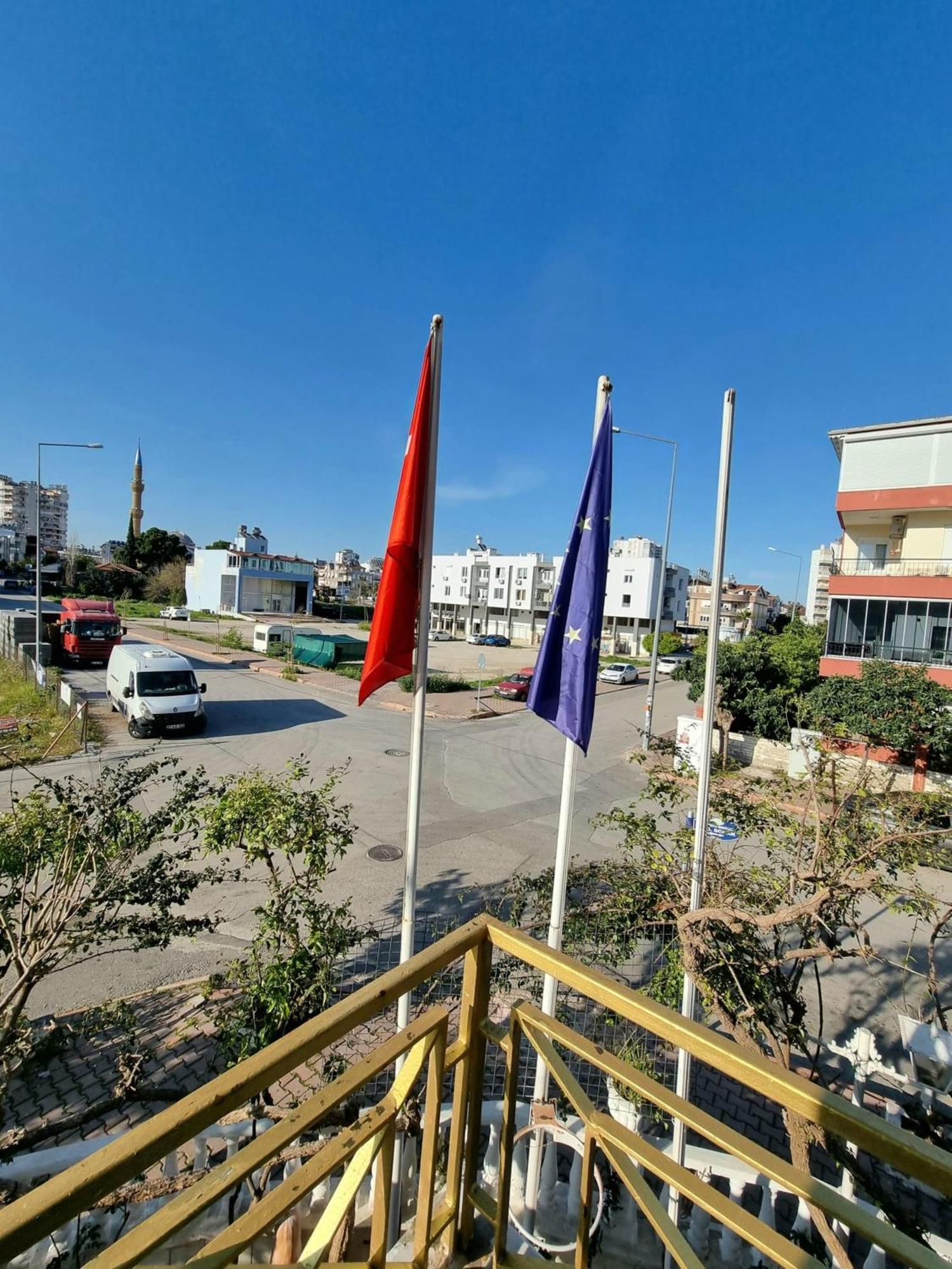Perlo Hotel City Анталия Екстериор снимка
