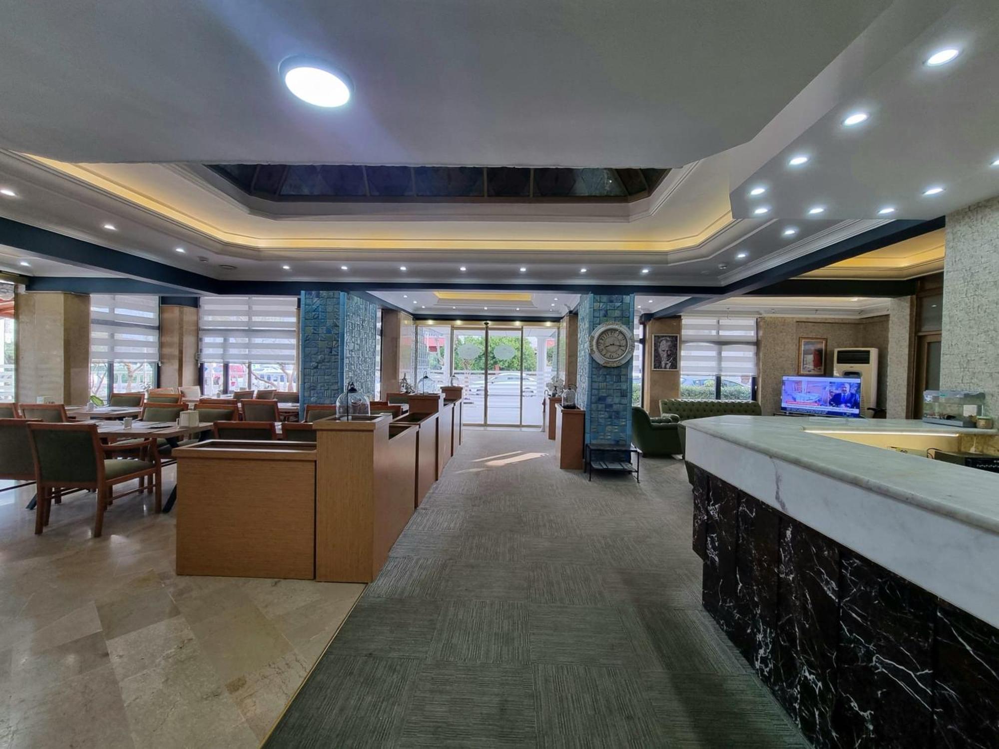Perlo Hotel City Анталия Екстериор снимка