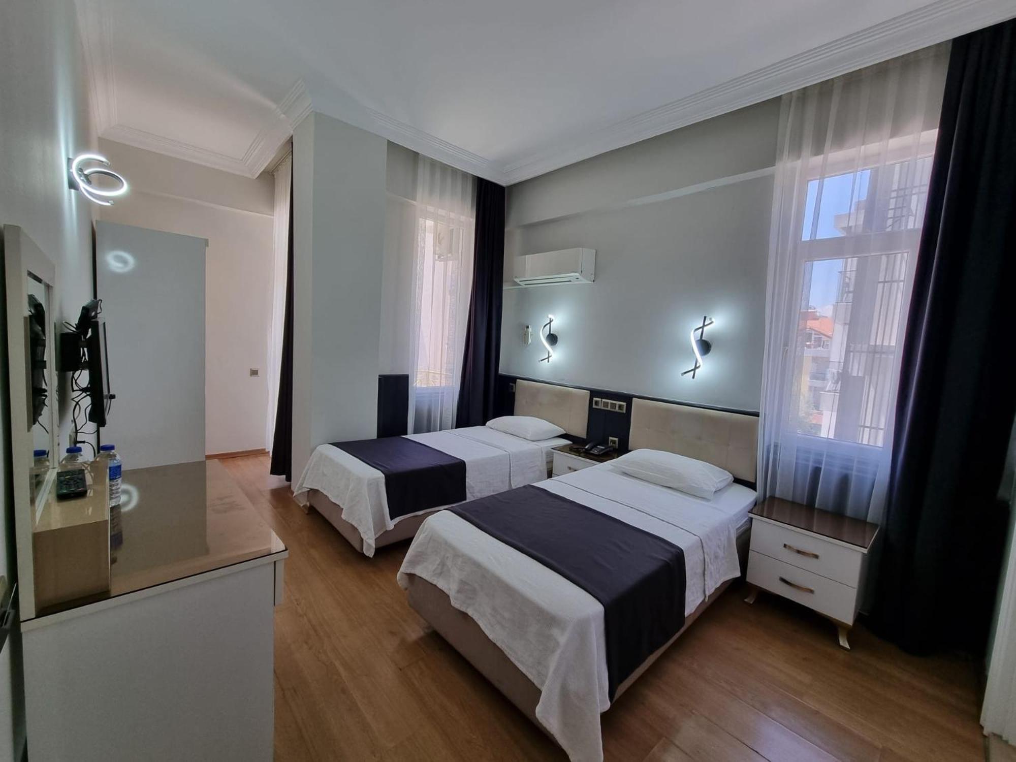 Perlo Hotel City Анталия Екстериор снимка