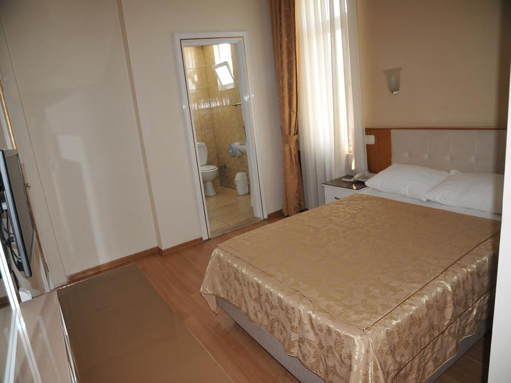 Perlo Hotel City Анталия Екстериор снимка