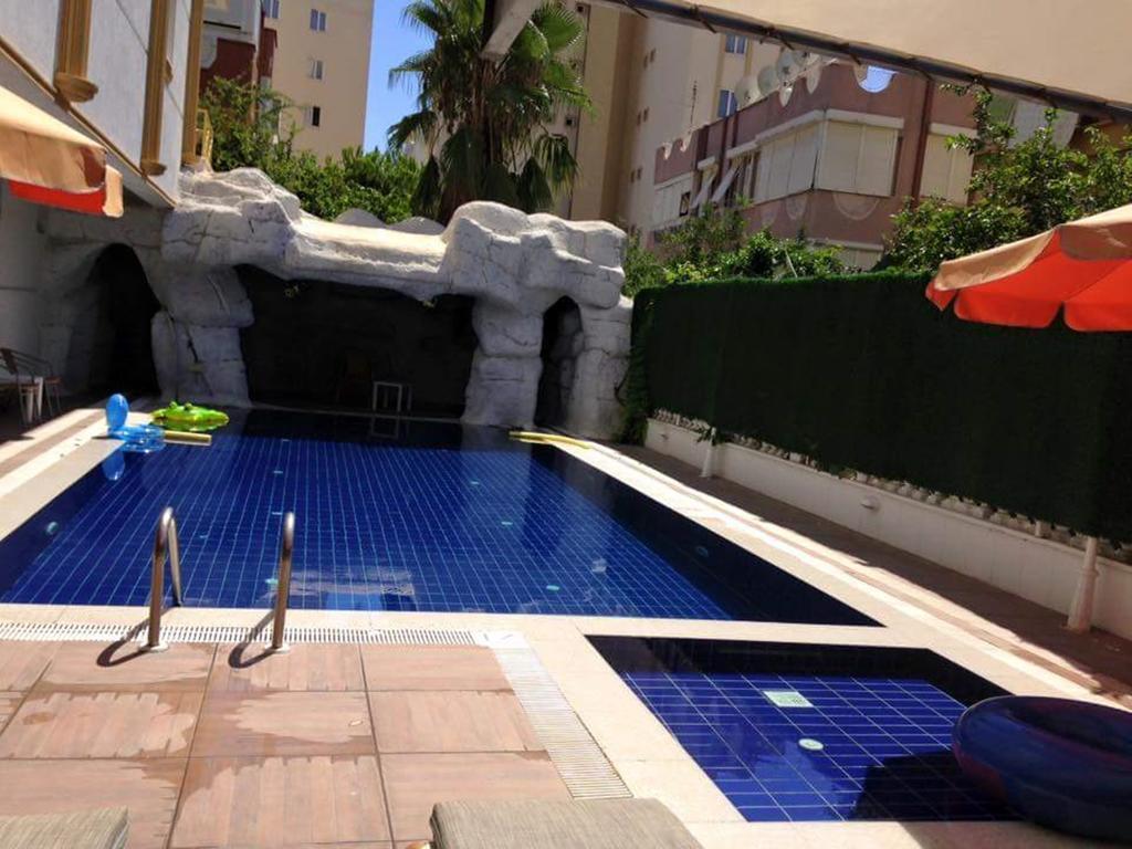 Perlo Hotel City Анталия Екстериор снимка